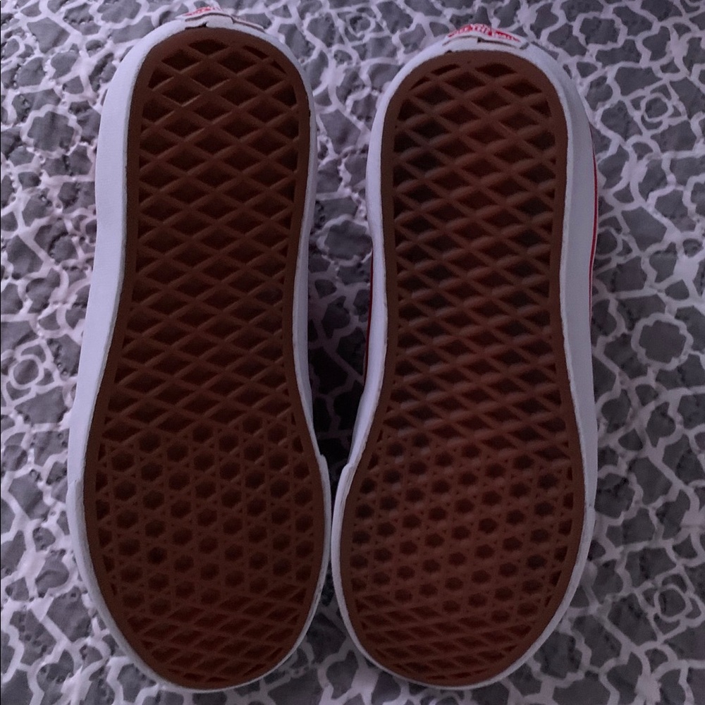 RED VANS SIZE 6.5 - Picture 4 of 4